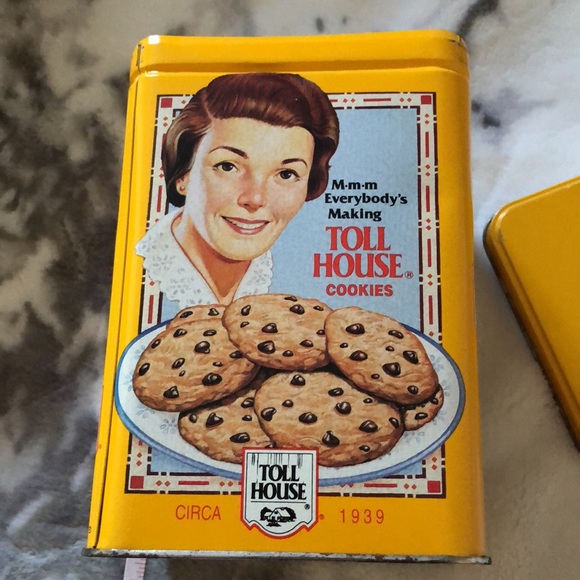 Collectable Nestle Cookie Tin - Picture 2 of 6